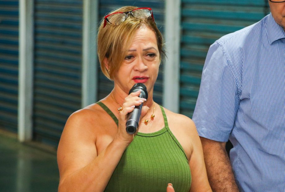 Prefeito Dr. Cassiano Maia escuta demandas dos proprietários dos box, sobre a transição para o novo espaço do Shopping Popular