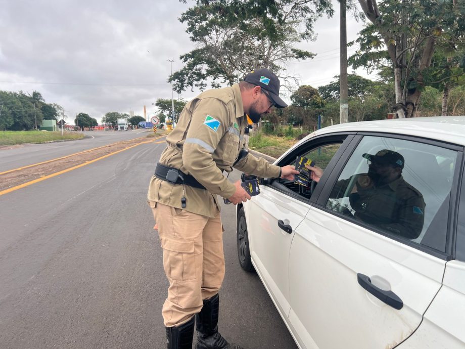 Para um trânsito mais consciente e seguro, Prefeitura promove ações alusivas ao Dia do Motorista e Motociclista Para um trânsito mais consciente e seguro, Prefeitura promove ações alusivas ao Dia do Motorista e Motociclista