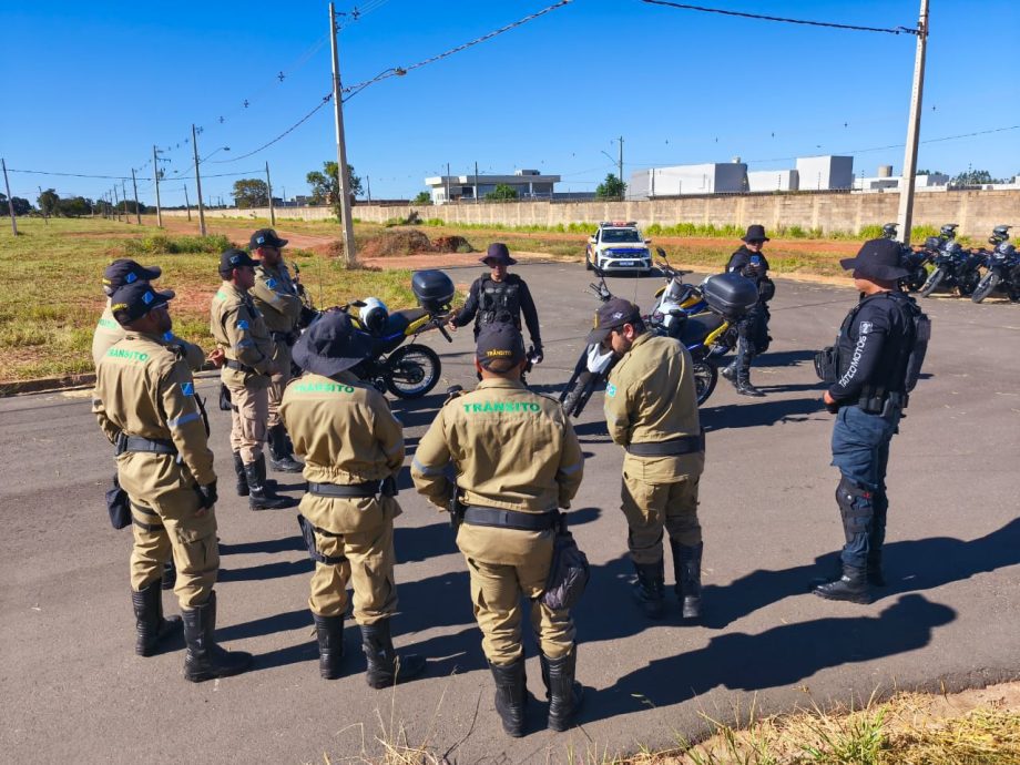 Para um trânsito mais consciente e seguro, Prefeitura promove ações alusivas ao Dia do Motorista e Motociclista Para um trânsito mais consciente e seguro, Prefeitura promove ações alusivas ao Dia do Motorista e Motociclista