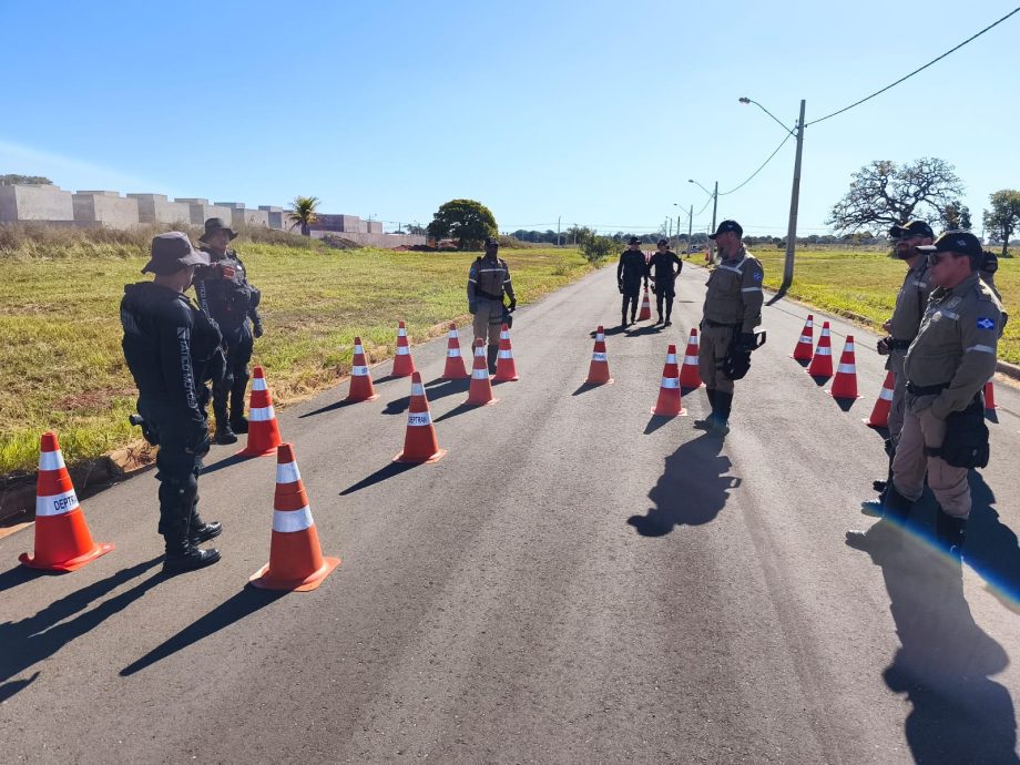 Para um trânsito mais consciente e seguro, Prefeitura promove ações alusivas ao Dia do Motorista e Motociclista Para um trânsito mais consciente e seguro, Prefeitura promove ações alusivas ao Dia do Motorista e Motociclista