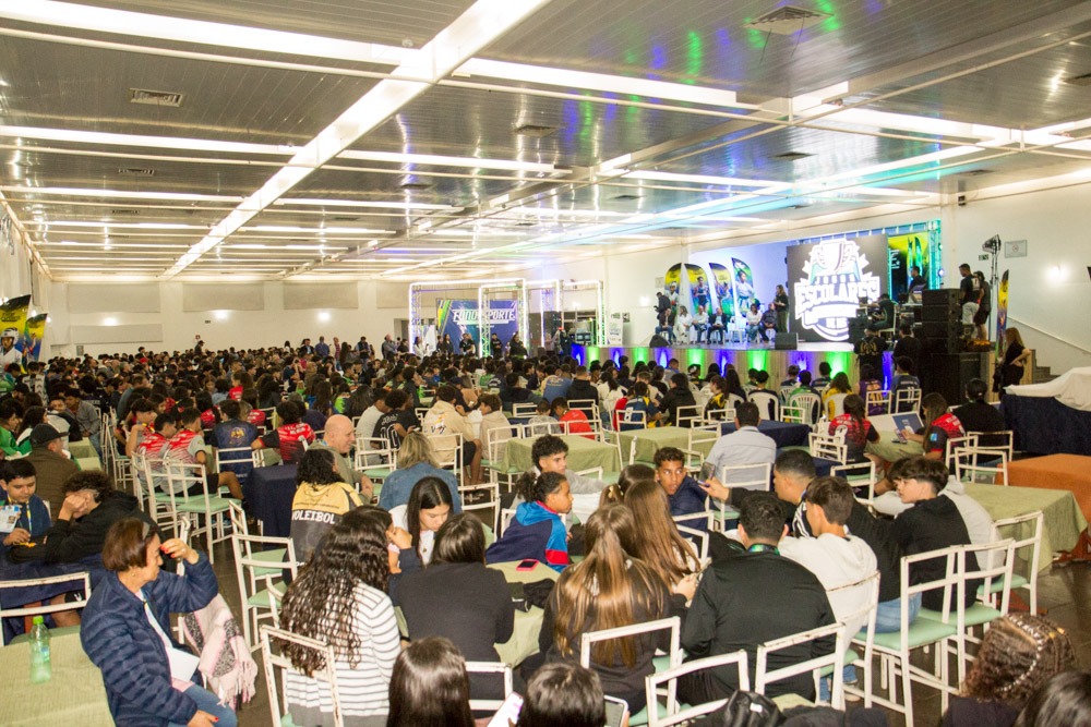 Jogos Escolares da Juventude definem campeões do futsal e do voleibol no segundo bloco de competições Jogos Escolares da Juventude definem campeões do futsal e do voleibol no segundo bloco de competições