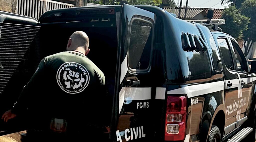 Em Bataguassu, Polícia Civil prende dois foragidos da Justiça, um condenado por estupro e outro por tráfico de drogas Em Bataguassu, Polícia Civil prende dois foragidos da Justiça, um condenado por estupro e outro por tráfico de drogas