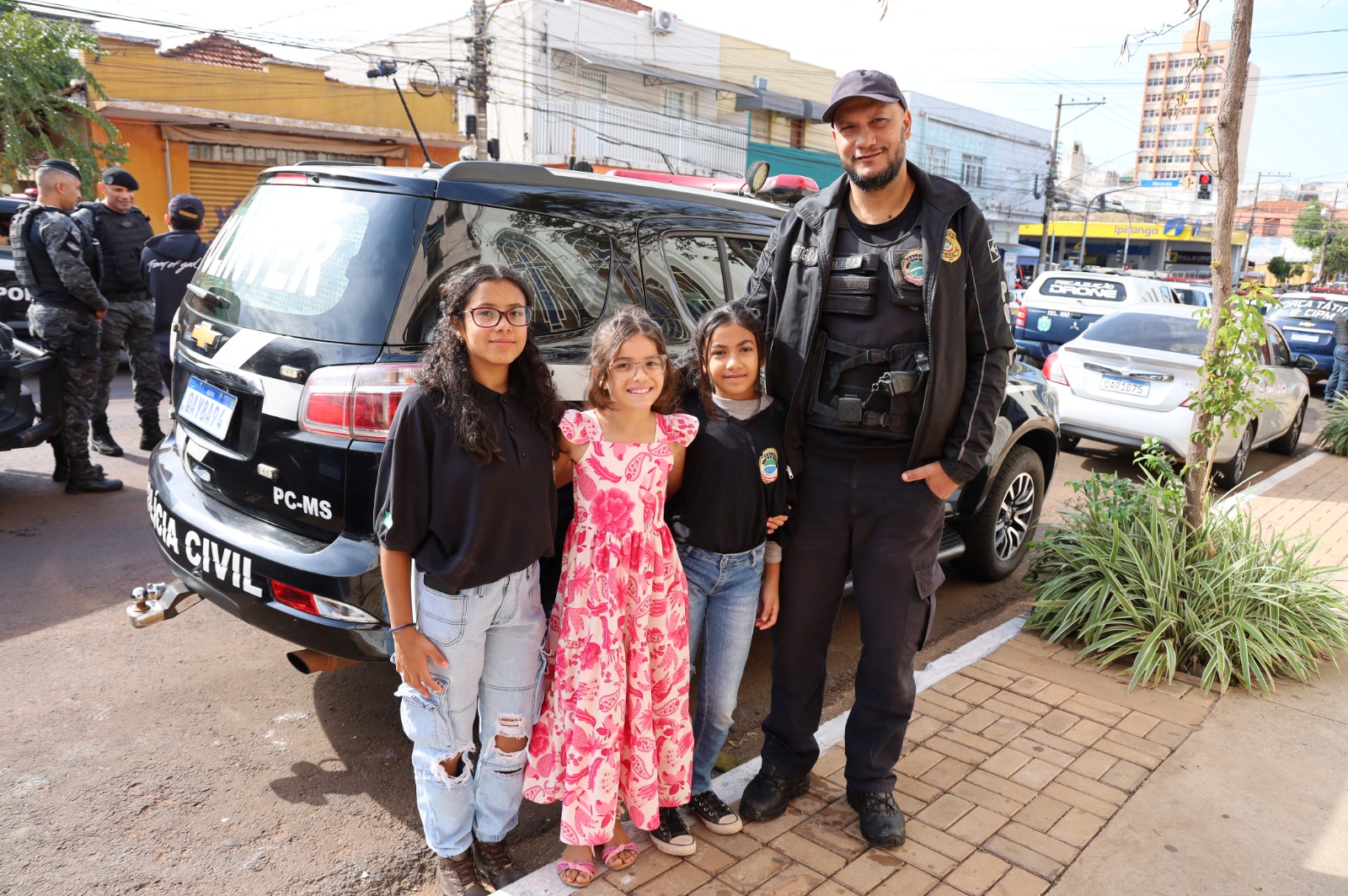 Polícia Civil participa do desfile em comemoração ao aniversário de 126 anos de Campo Grande Polícia Civil participa do desfile em comemoração ao aniversário de 126 anos de Campo Grande