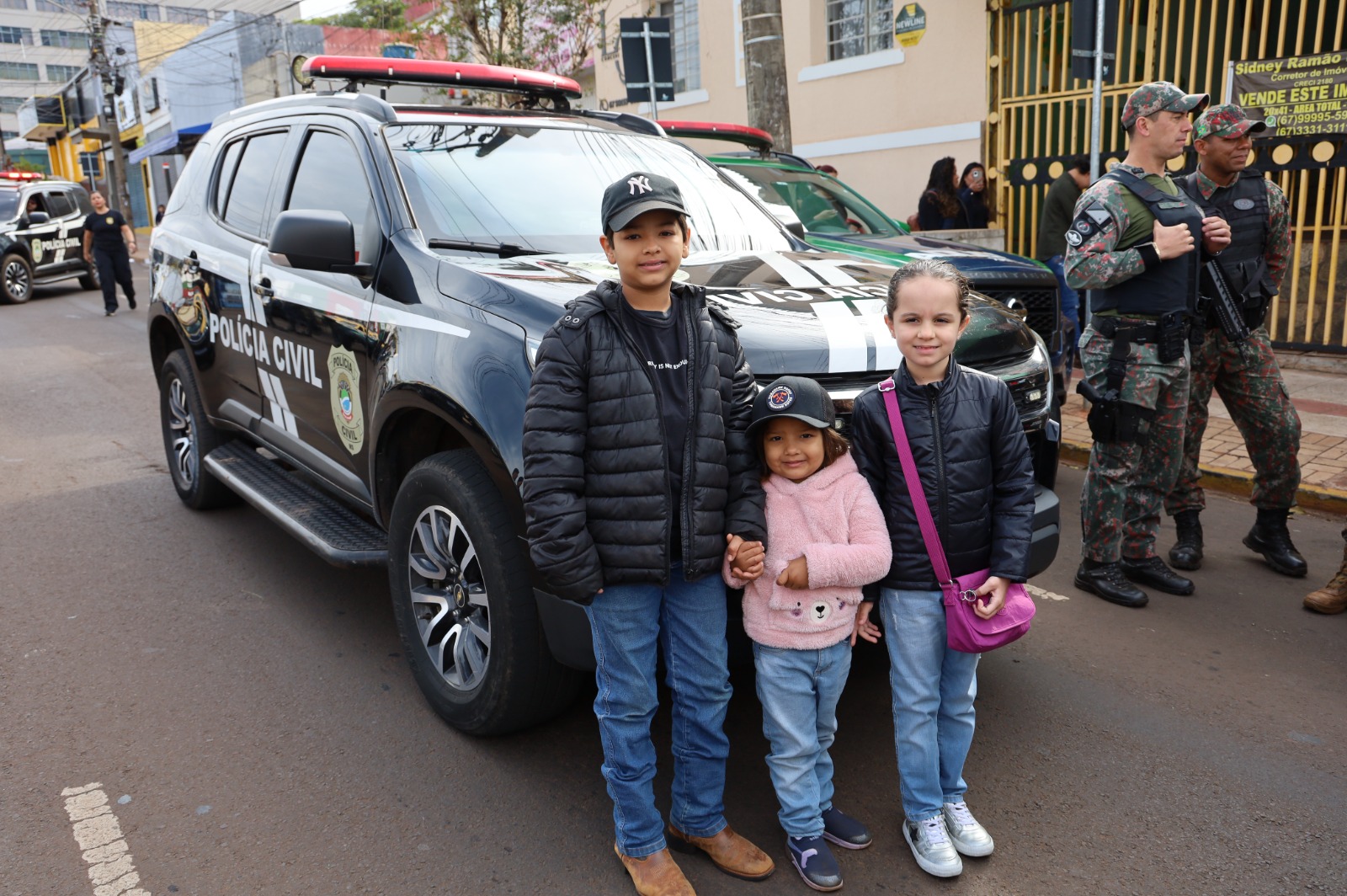 Polícia Civil participa do desfile em comemoração ao aniversário de 126 anos de Campo Grande Polícia Civil participa do desfile em comemoração ao aniversário de 126 anos de Campo Grande