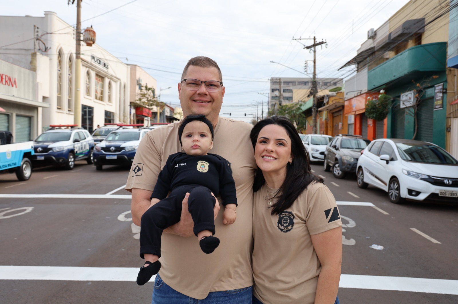 Polícia Civil participa do desfile em comemoração ao aniversário de 126 anos de Campo Grande Polícia Civil participa do desfile em comemoração ao aniversário de 126 anos de Campo Grande