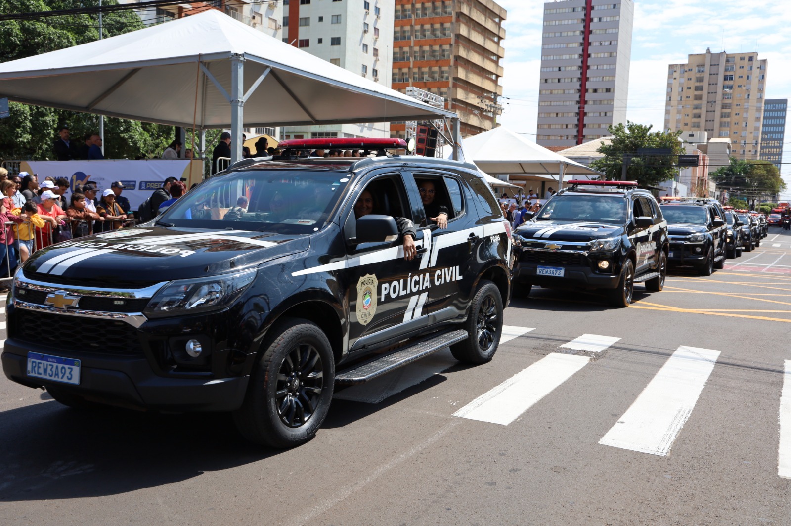 Polícia Civil participa do desfile em comemoração ao aniversário de 126 anos de Campo Grande Polícia Civil participa do desfile em comemoração ao aniversário de 126 anos de Campo Grande