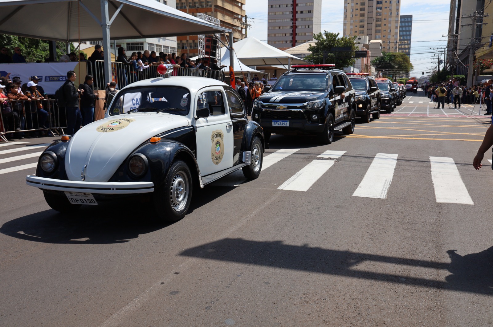 Polícia Civil participa do desfile em comemoração ao aniversário de 126 anos de Campo Grande Polícia Civil participa do desfile em comemoração ao aniversário de 126 anos de Campo Grande