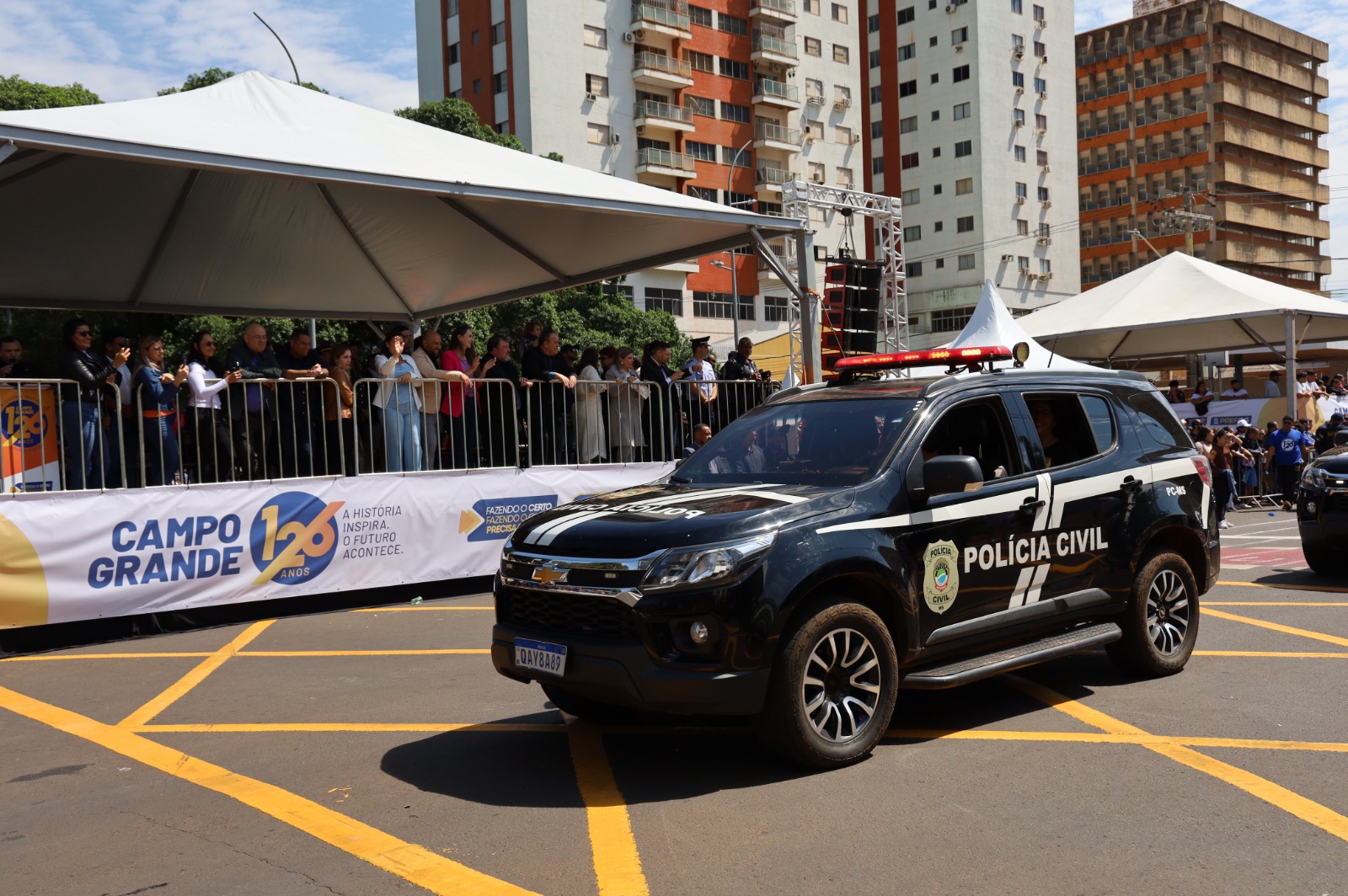 Polícia Civil participa do desfile em comemoração ao aniversário de 126 anos de Campo Grande Polícia Civil participa do desfile em comemoração ao aniversário de 126 anos de Campo Grande