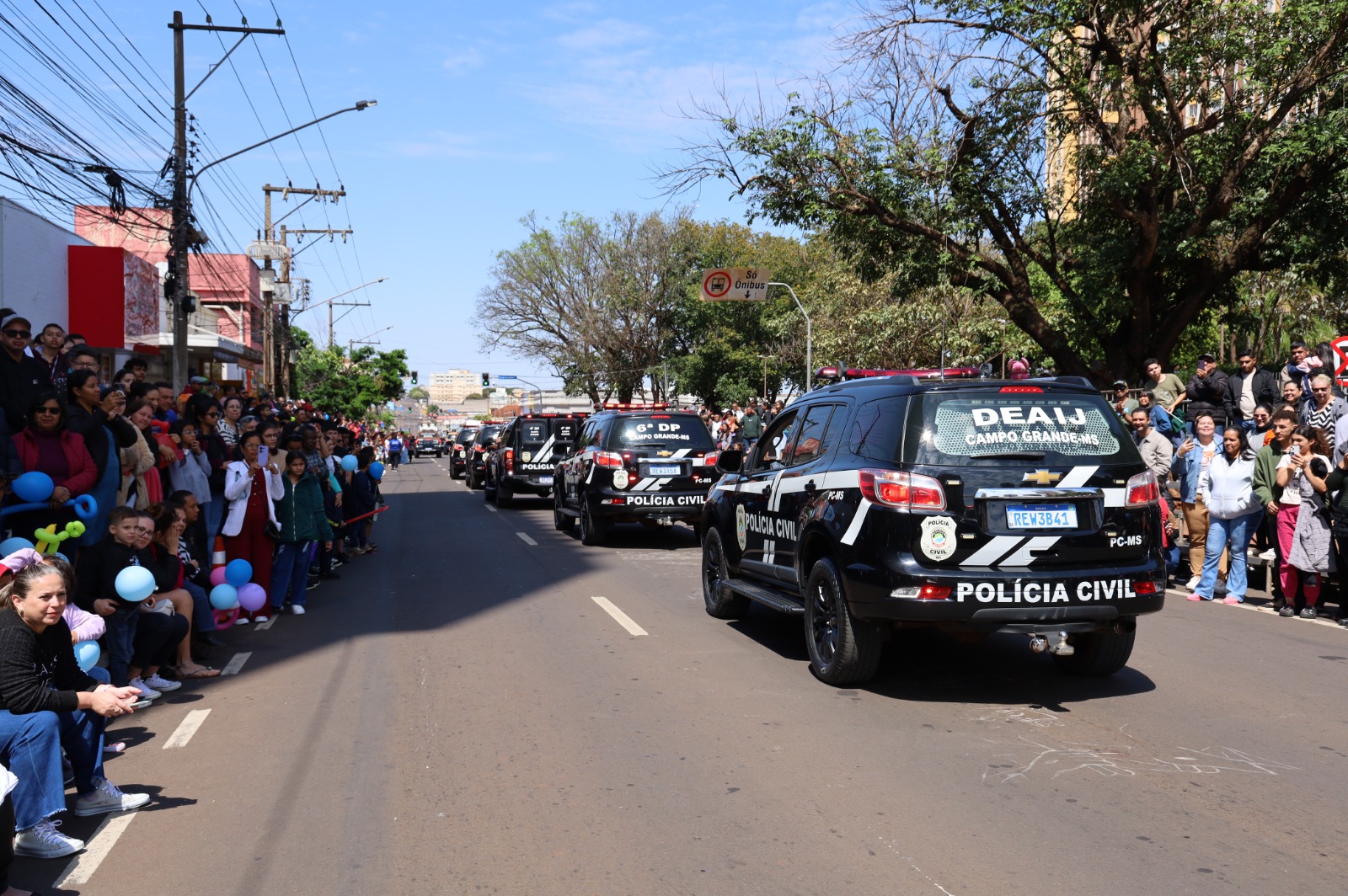 Polícia Civil participa do desfile em comemoração ao aniversário de 126 anos de Campo Grande Polícia Civil participa do desfile em comemoração ao aniversário de 126 anos de Campo Grande