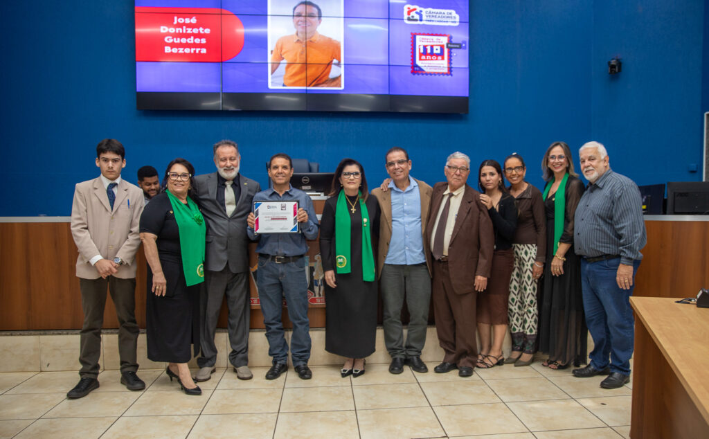 Câmara entrega Título e Moções durante solenidade Câmara entrega Título e Moções durante solenidade