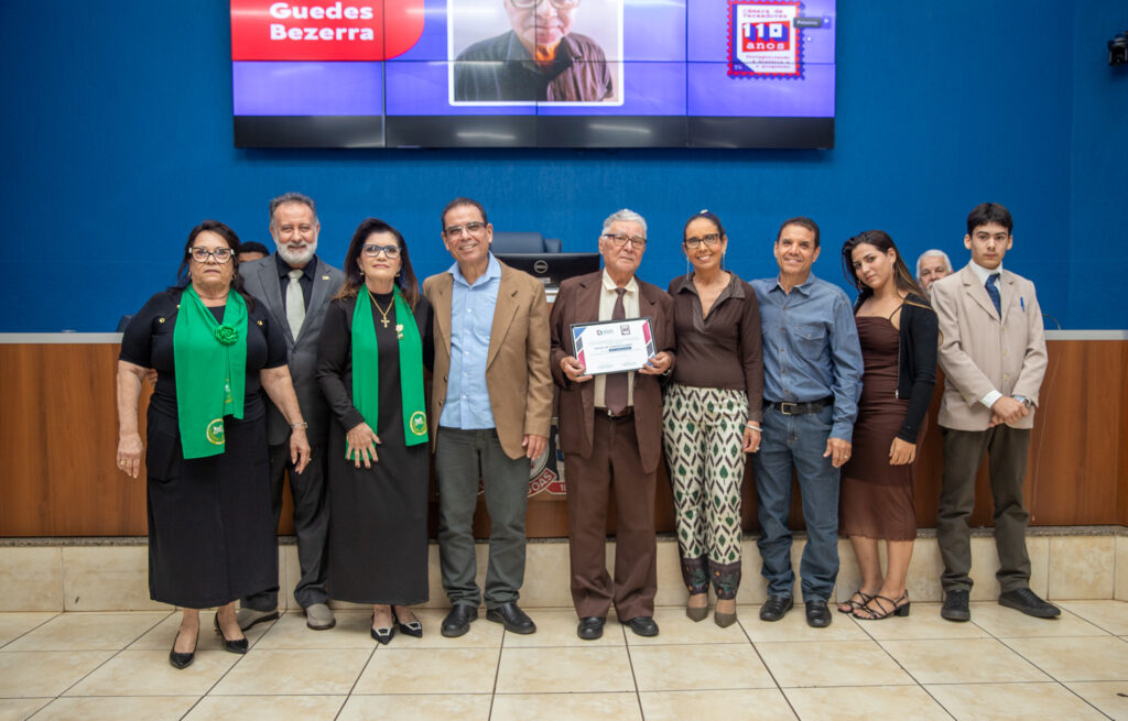 Câmara entrega Título e Moções durante solenidade Câmara entrega Título e Moções durante solenidade