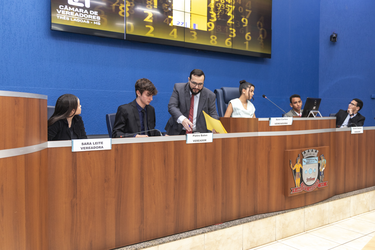 Jovens vereadores apresentam projetos de lei visando diagnóstico tardio do autismo e combate ao cyberbullying Jovens vereadores apresentam projetos de lei visando diagnóstico tardio do autismo e combate ao cyberbullying