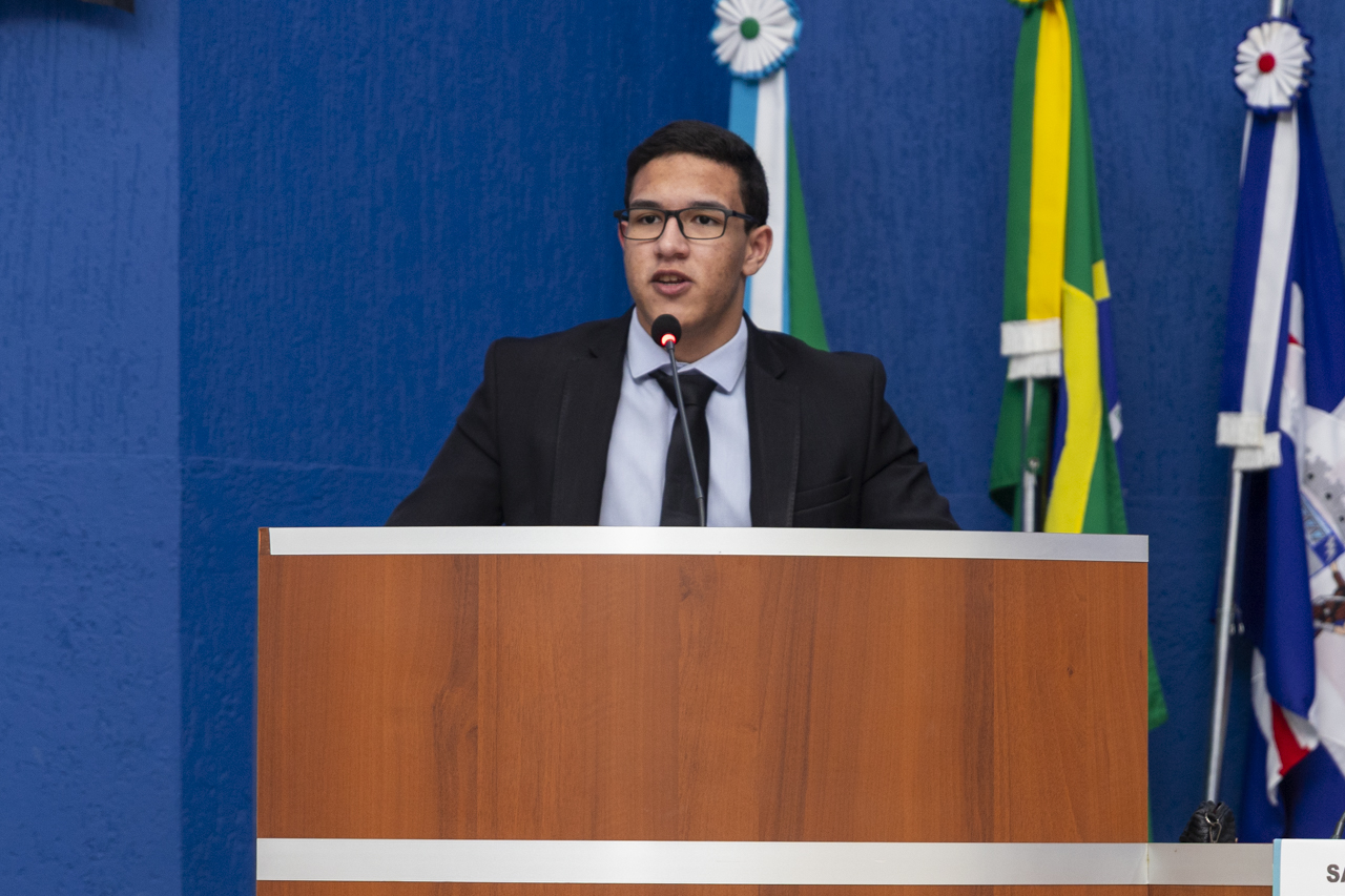 Jovens vereadores apresentam projetos de lei visando diagnóstico tardio do autismo e combate ao cyberbullying Jovens vereadores apresentam projetos de lei visando diagnóstico tardio do autismo e combate ao cyberbullying