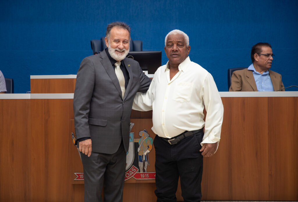 Câmara entrega Título e Moções durante solenidade Câmara entrega Título e Moções durante solenidade