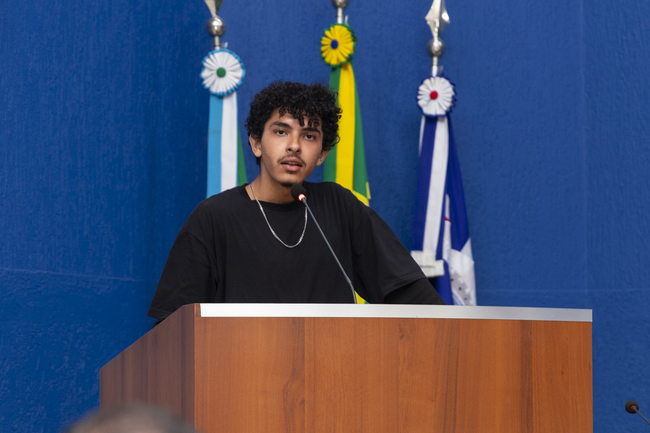 Jovens vereadores apresentam projetos de lei visando diagnóstico tardio do autismo e combate ao cyberbullying Jovens vereadores apresentam projetos de lei visando diagnóstico tardio do autismo e combate ao cyberbullying