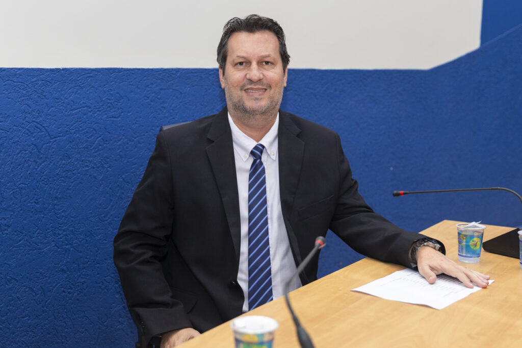 Advogados recebem a “Comenda Mérito à Ordem” em solenidade na Câmara de Vereadores