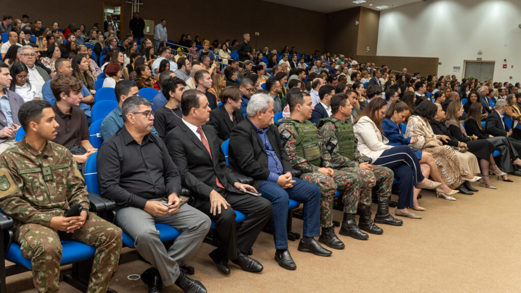 Uma noite para a história: Câmara Municipal celebra 110 anos com homenagens marcadas por emoção e reconhecimento