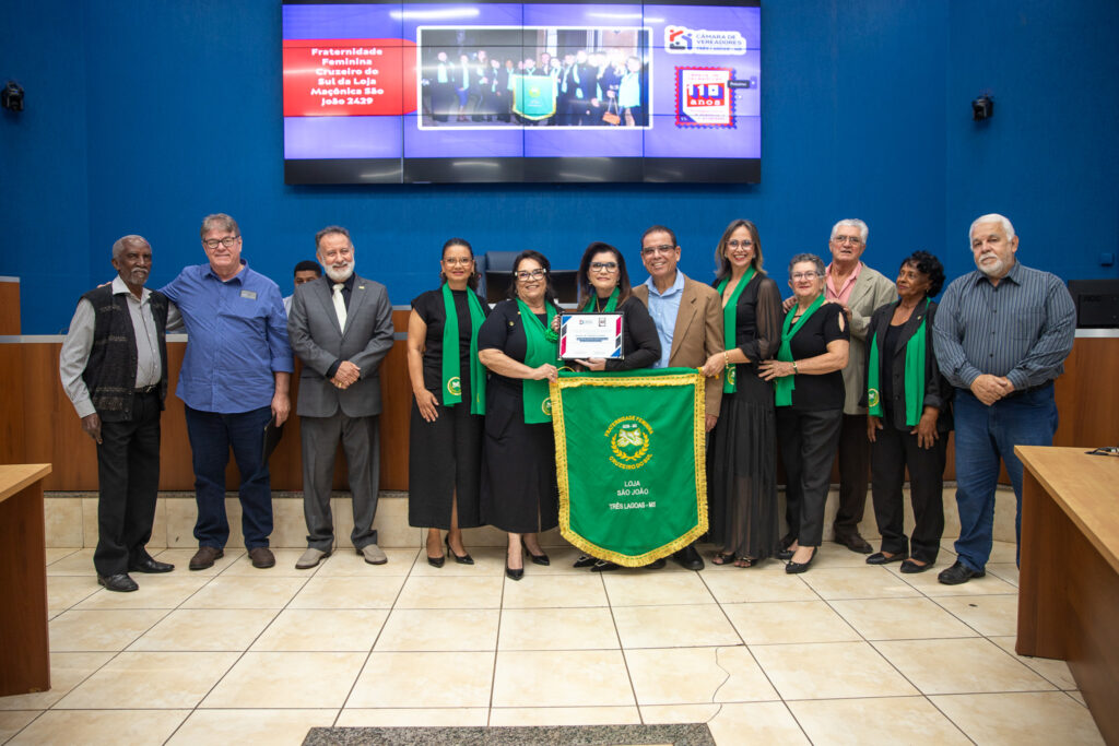 Câmara entrega Título e Moções durante solenidade Câmara entrega Título e Moções durante solenidade