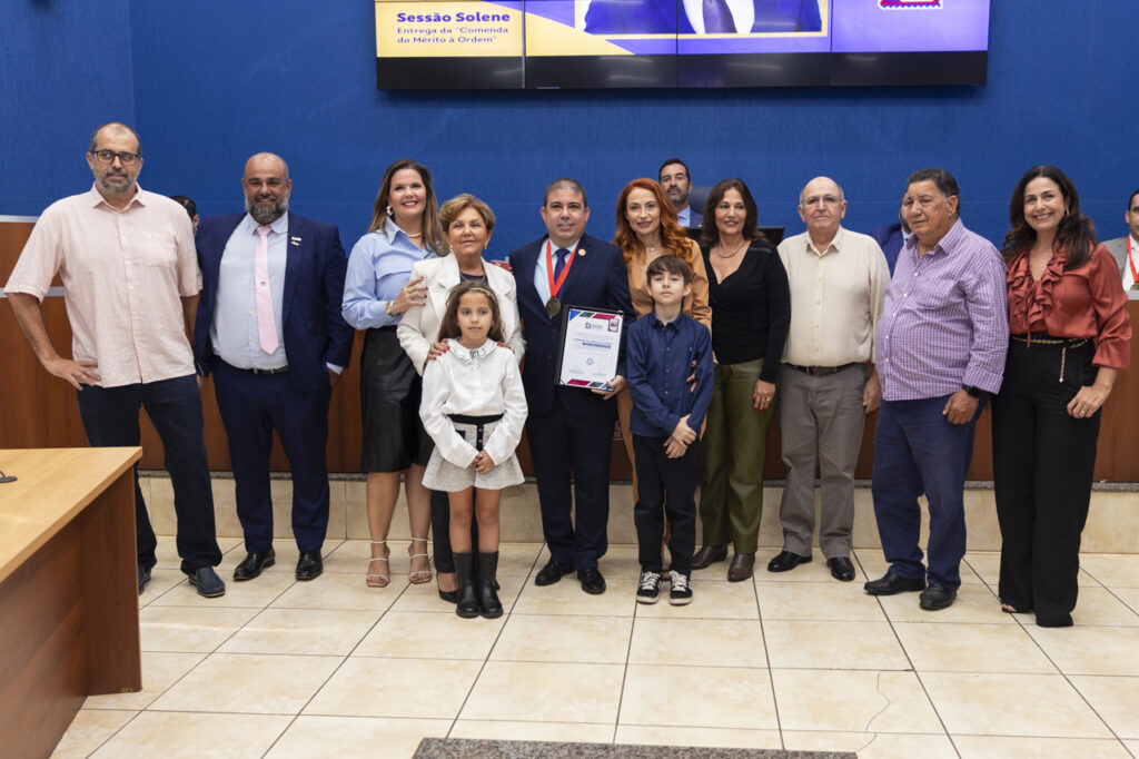 Advogados recebem a “Comenda Mérito à Ordem” em solenidade na Câmara de Vereadores