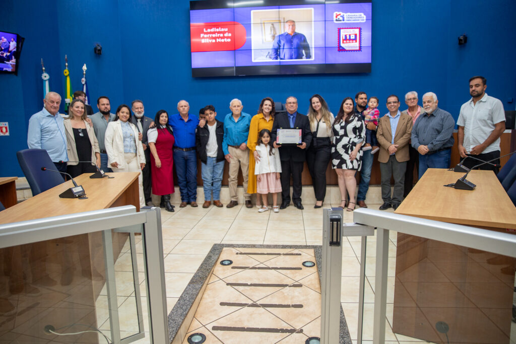 Câmara entrega Título e Moções durante solenidade Câmara entrega Título e Moções durante solenidade