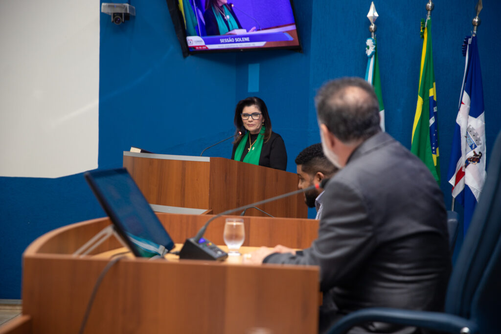 Câmara entrega Título e Moções durante solenidade Câmara entrega Título e Moções durante solenidade