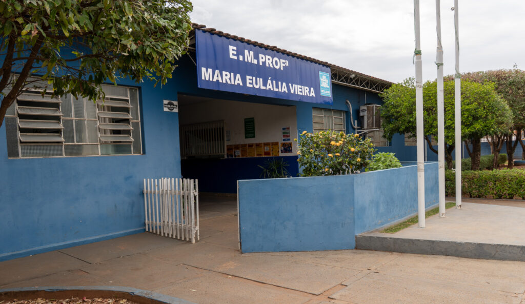 Vereadores participam de entrega dos kits escolares e Sala de Regulação