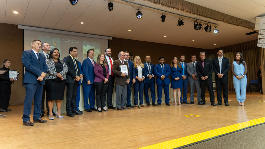 Uma noite para a história: Câmara Municipal celebra 110 anos com homenagens marcadas por emoção e reconhecimento