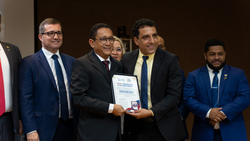 Uma noite para a história: Câmara Municipal celebra 110 anos com homenagens marcadas por emoção e reconhecimento