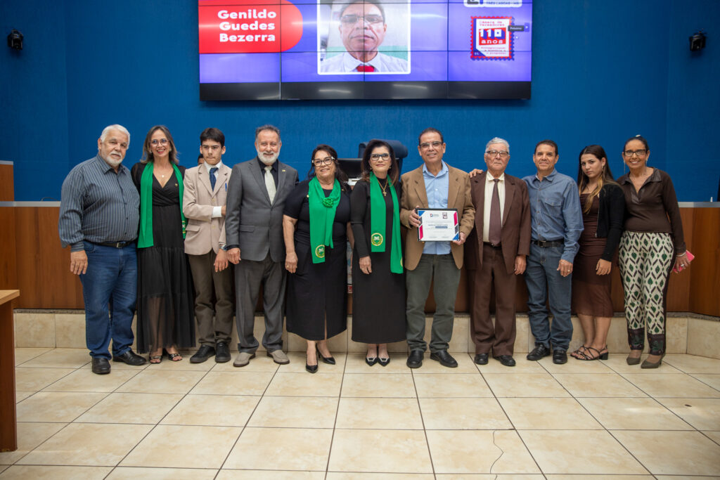 Câmara entrega Título e Moções durante solenidade Câmara entrega Título e Moções durante solenidade