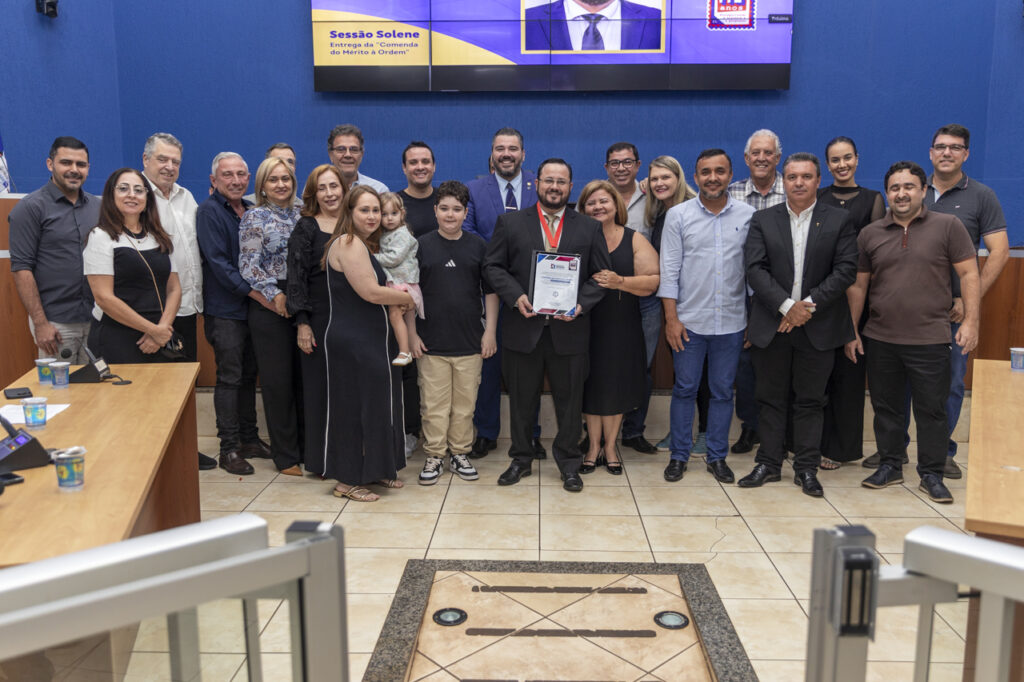 Advogados recebem a “Comenda Mérito à Ordem” em solenidade na Câmara de Vereadores