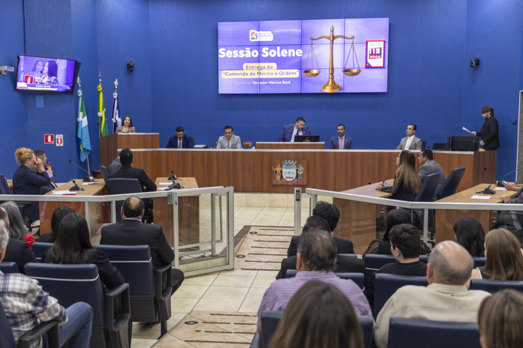 Advogados recebem a “Comenda Mérito à Ordem” em solenidade na Câmara de Vereadores