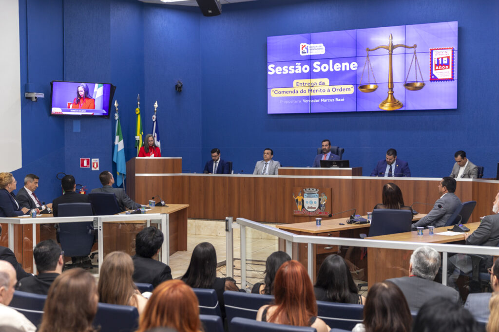 Advogados recebem a “Comenda Mérito à Ordem” em solenidade na Câmara de Vereadores