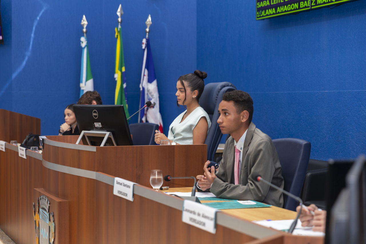 Jovens vereadores apresentam projetos de lei visando diagnóstico tardio do autismo e combate ao cyberbullying Jovens vereadores apresentam projetos de lei visando diagnóstico tardio do autismo e combate ao cyberbullying
