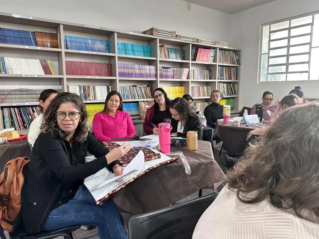 Mais de 190 mil estudantes retornam às aulas nas escolas estaduais de MS nesta terça-feira