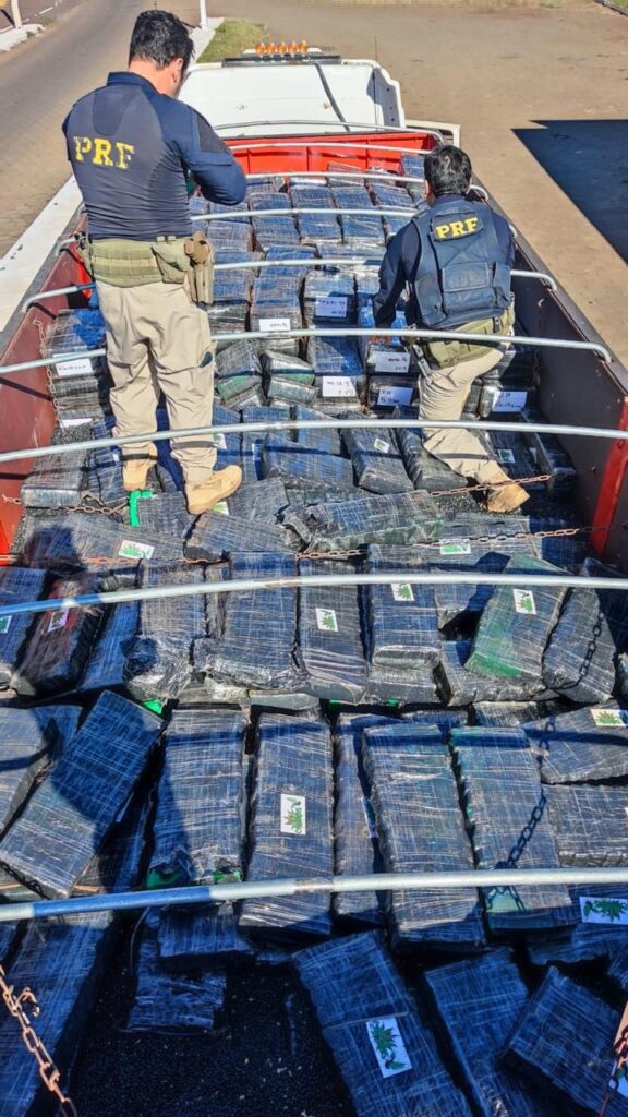 PRF apreende 3,3 toneladas de maconha em Bataguassu