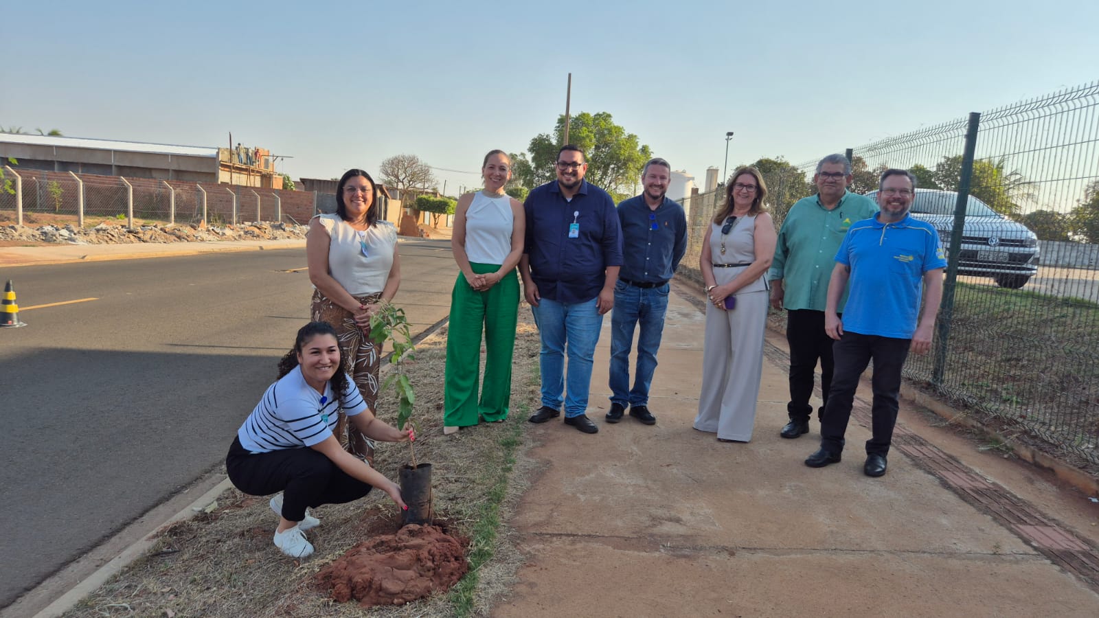 Hospital Regional da Costa Leste Magid Thomé realiza plantio de árvores pelo futuro sustentável