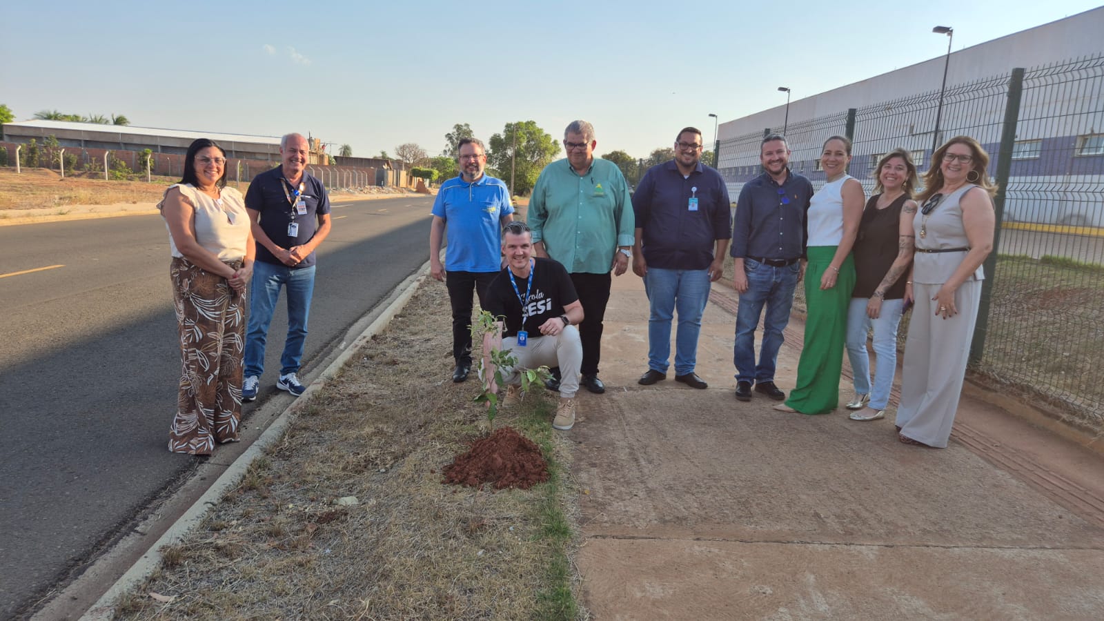 Hospital Regional da Costa Leste Magid Thomé realiza plantio de árvores pelo futuro sustentável