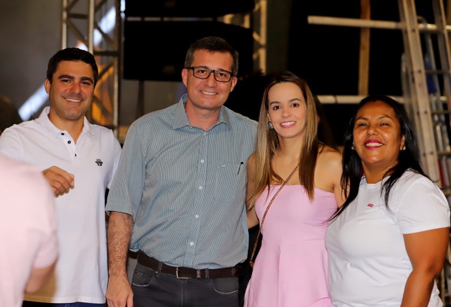 “Be Yourself – Parte 2” emociona público com espetáculo sobre aceitação e autenticidade “Be Yourself – Parte 2” emociona público com espetáculo sobre aceitação e autenticidade