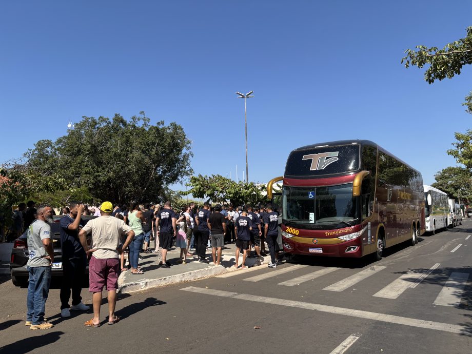 Bi-campeã Estadual 2025, Banda Marcial Cristo Redentor é recebida com carreata em Três Lagoas Bi-campeã Estadual 2025, Banda Marcial Cristo Redentor é recebida com carreata em Três Lagoas