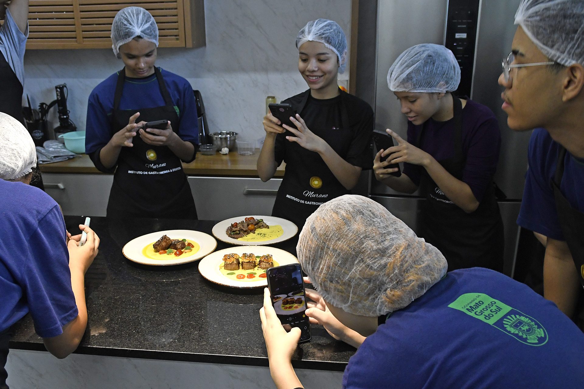 Master Chef na Rede Estadual: alunos aprendem gastronomia e sonham com sucesso na carreira profissional Master Chef na Rede Estadual: alunos aprendem gastronomia e sonham com sucesso na carreira profissional