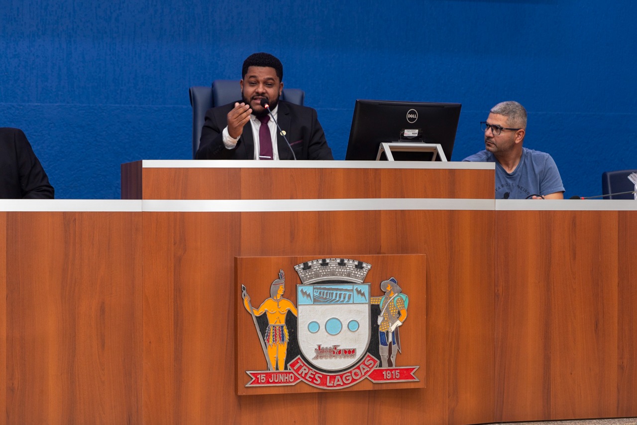 Vereadores realizam sessão solene alusiva ao Dia do Profissional de Educação Física Vereadores realizam sessão solene alusiva ao Dia do Profissional de Educação Física