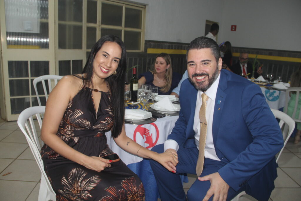 Lions Clube empossa novo presidente em cerimônia marcada por emoção e compromisso com a comunidade