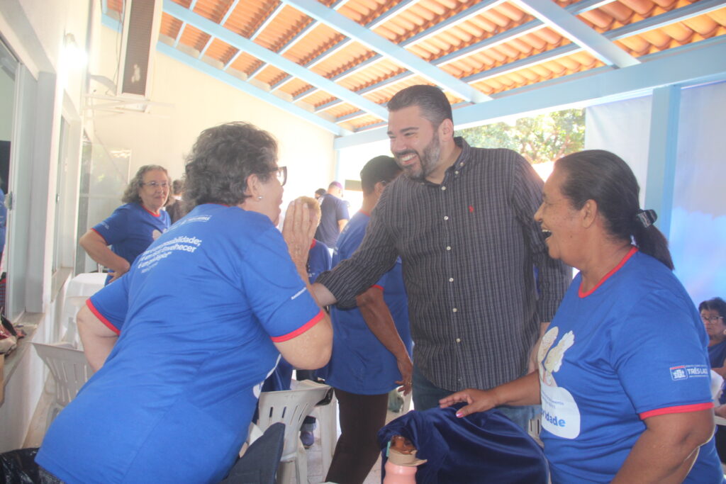 Emoção e renovação: Centro de Convivência “Tia Nega” é entregue revitalizado à comunidade