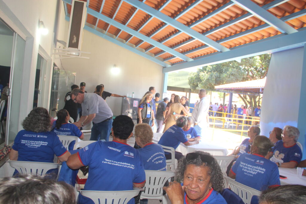 Emoção e renovação: Centro de Convivência “Tia Nega” é entregue revitalizado à comunidade