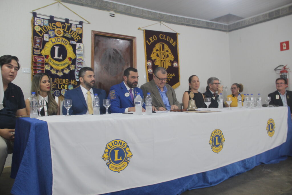 Lions Clube empossa novo presidente em cerimônia marcada por emoção e compromisso com a comunidade