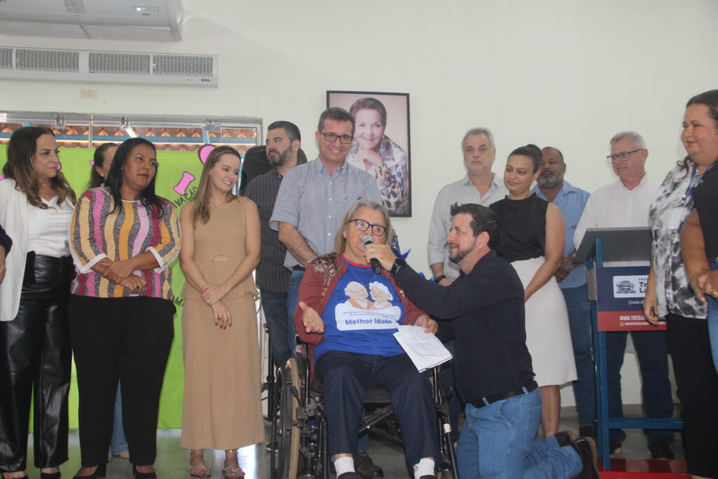 Emoção e renovação: Centro de Convivência “Tia Nega” é entregue revitalizado à comunidade