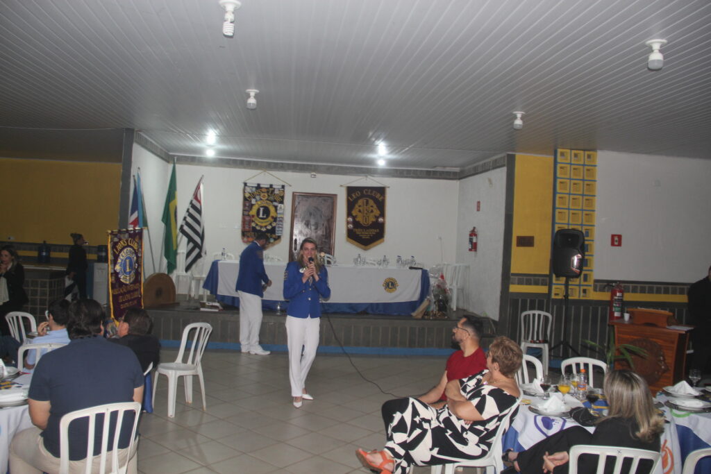 Lions Clube empossa novo presidente em cerimônia marcada por emoção e compromisso com a comunidade