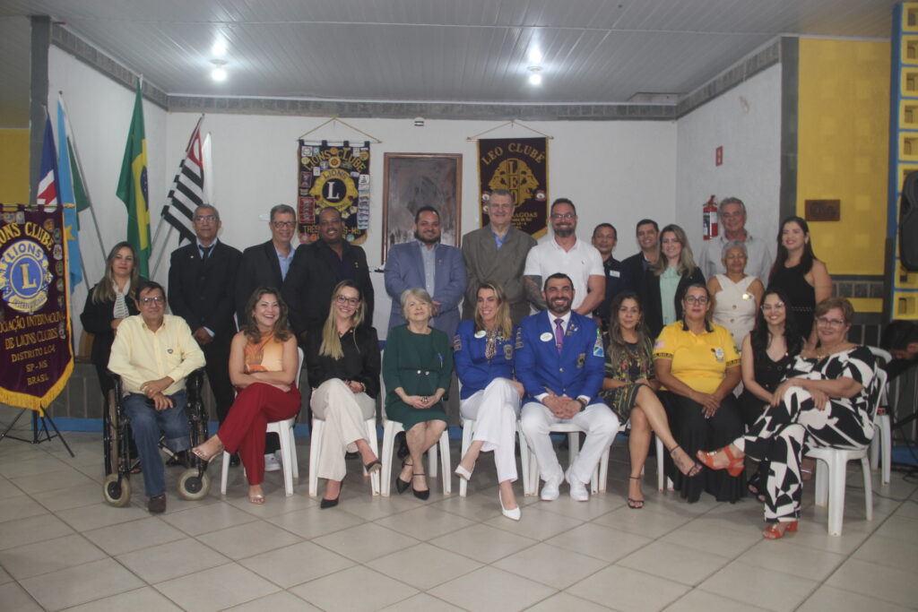 Lions Clube empossa novo presidente em cerimônia marcada por emoção e compromisso com a comunidade