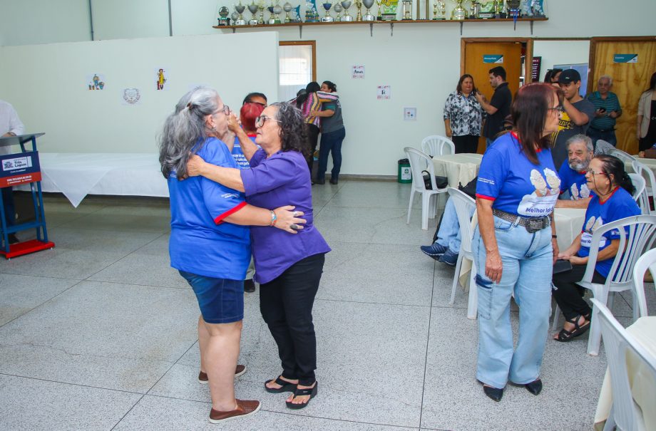 Entrega da revitalização do SCFV “Tia Nega” teve festa para os idosos