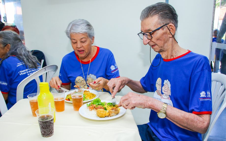 Entrega da revitalização do SCFV “Tia Nega” teve festa para os idosos